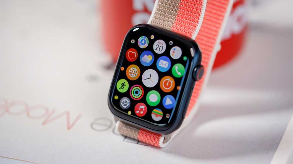 Apple Watch Series 8 display