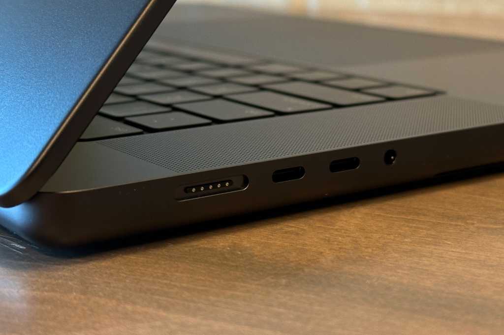 Space Black MacBook Pro: MAgSafe, two Thunderbolt ports, 3.5mm audio jack