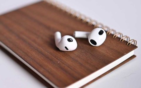 苹果准备大规模生产AirPods，计划在秋季推出