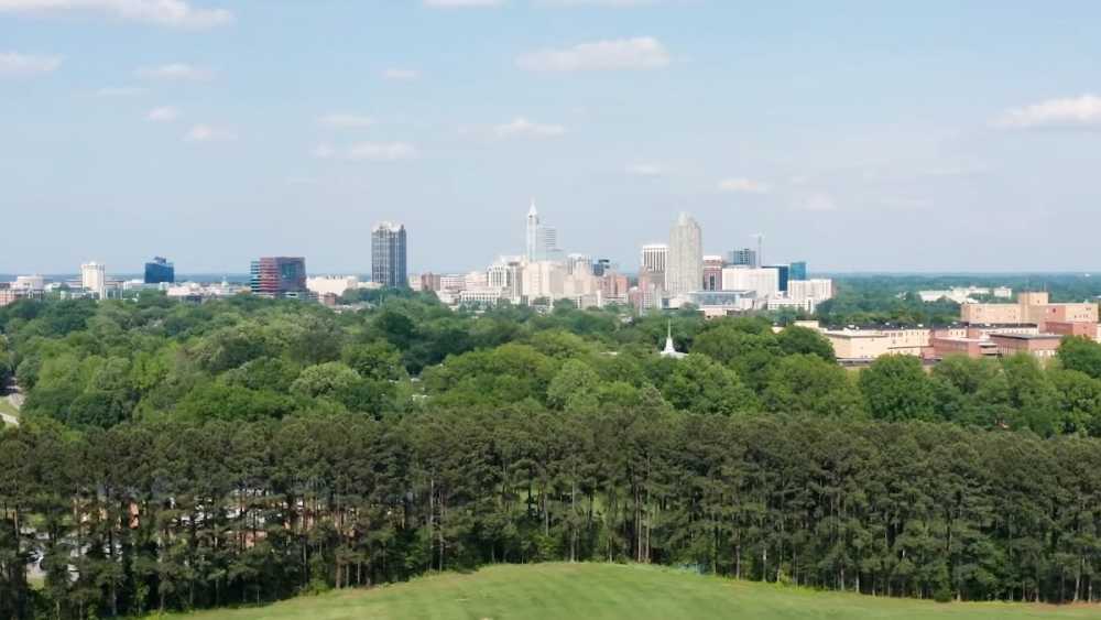 苹果在北卡罗来纳州的校园建设努力继续以极缓慢的速度前进