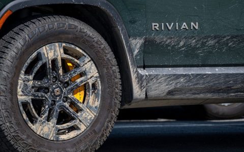 Rivian 和 Lucid 仍在烧钱，但幸运的是，他们有富有的支持者