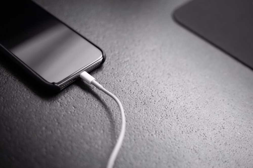 iPhone charging port