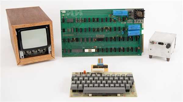 乔布斯打造的苹果首款电脑Apple-1拍卖：271万元成交 编号91