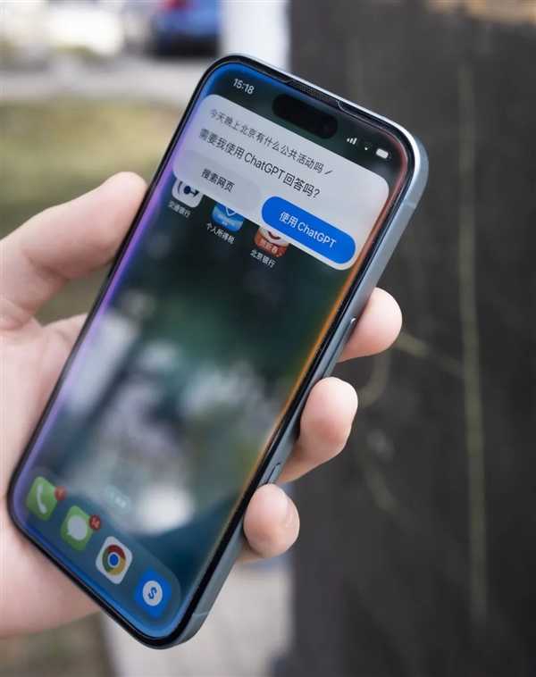 Apple AI中文版正式上线：还不太好用 但确实很苹果