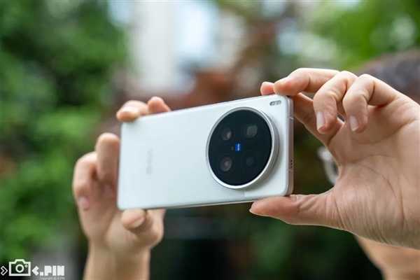 拍视频赶超苹果iPhone 蓝厂的新手机用起来到底怎么样
