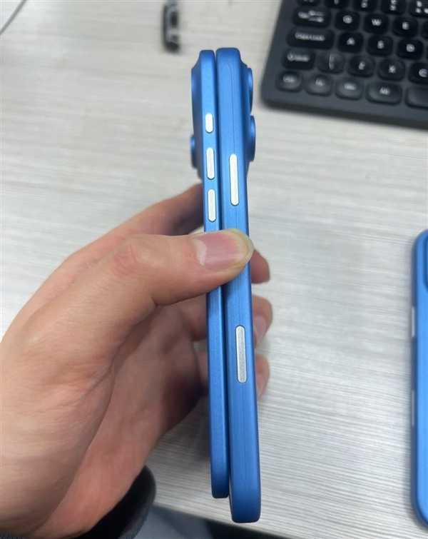 iPhone 17 Air/17 Pro Max厚度对比：Air版薄到无敌