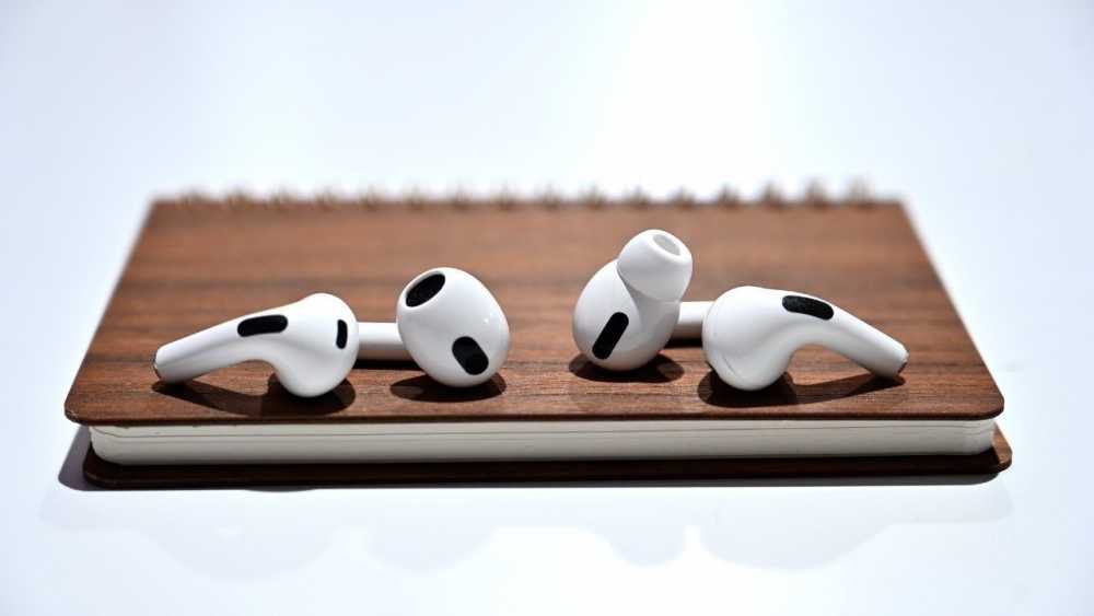 AirPods 2026年或配摄像头，AirPods Max 2027年或更轻