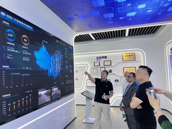 DeepWay深向智能新能源重卡技术展示