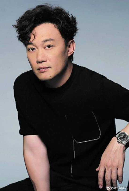 陈奕迅与女儿的温馨互动