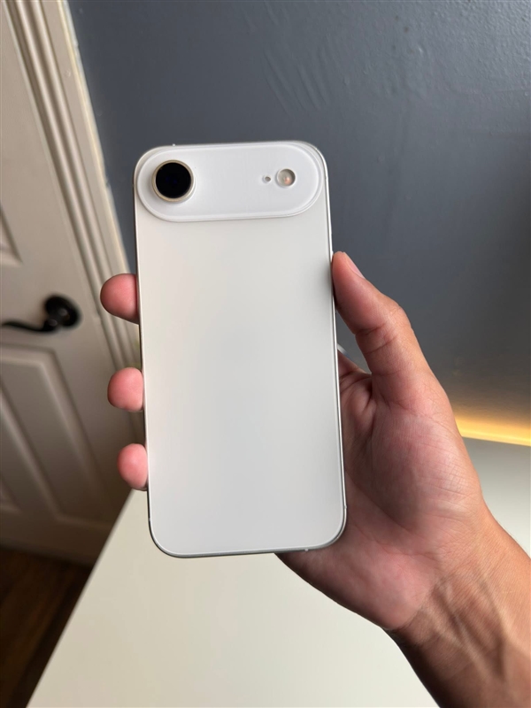 苹果影响力有多大 iPhone 17 Air一出：安卓阵营立马跟进
