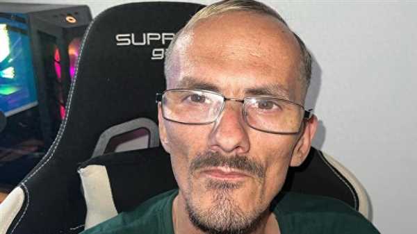法国一受虐博主直播中身亡：平台被指控监管不力