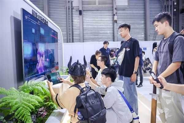 ChinaJoy首日直击：50+款鸿蒙游戏引爆玩家热潮