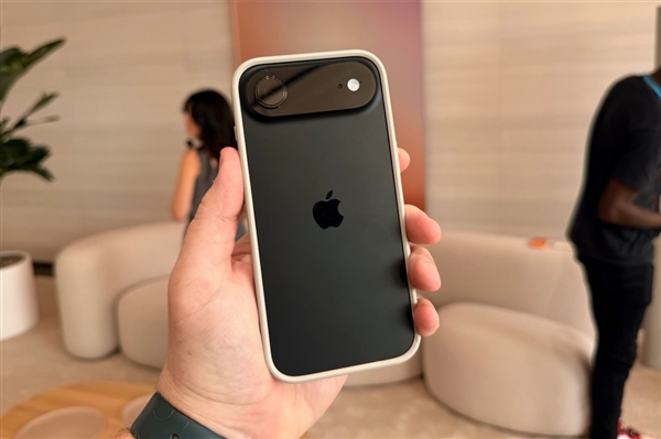 看完iPhone Air 我劝你等国产
