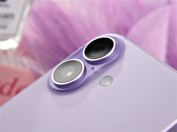 iPhone 17首发上手：这次比Pro值