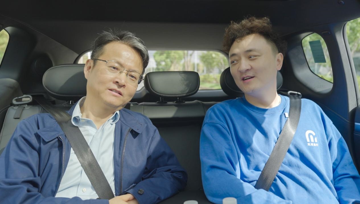 30公里全程零接管!元戎启行携手smart联合路测精灵5号EHD超级电混