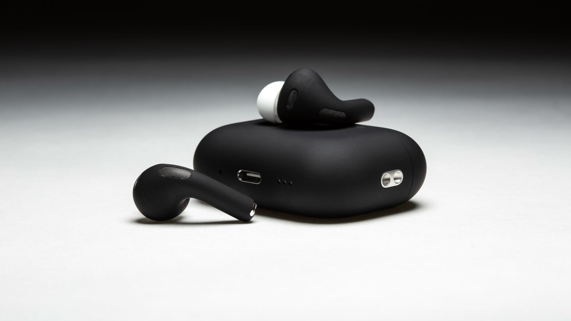 colorware airpods pro 3 black