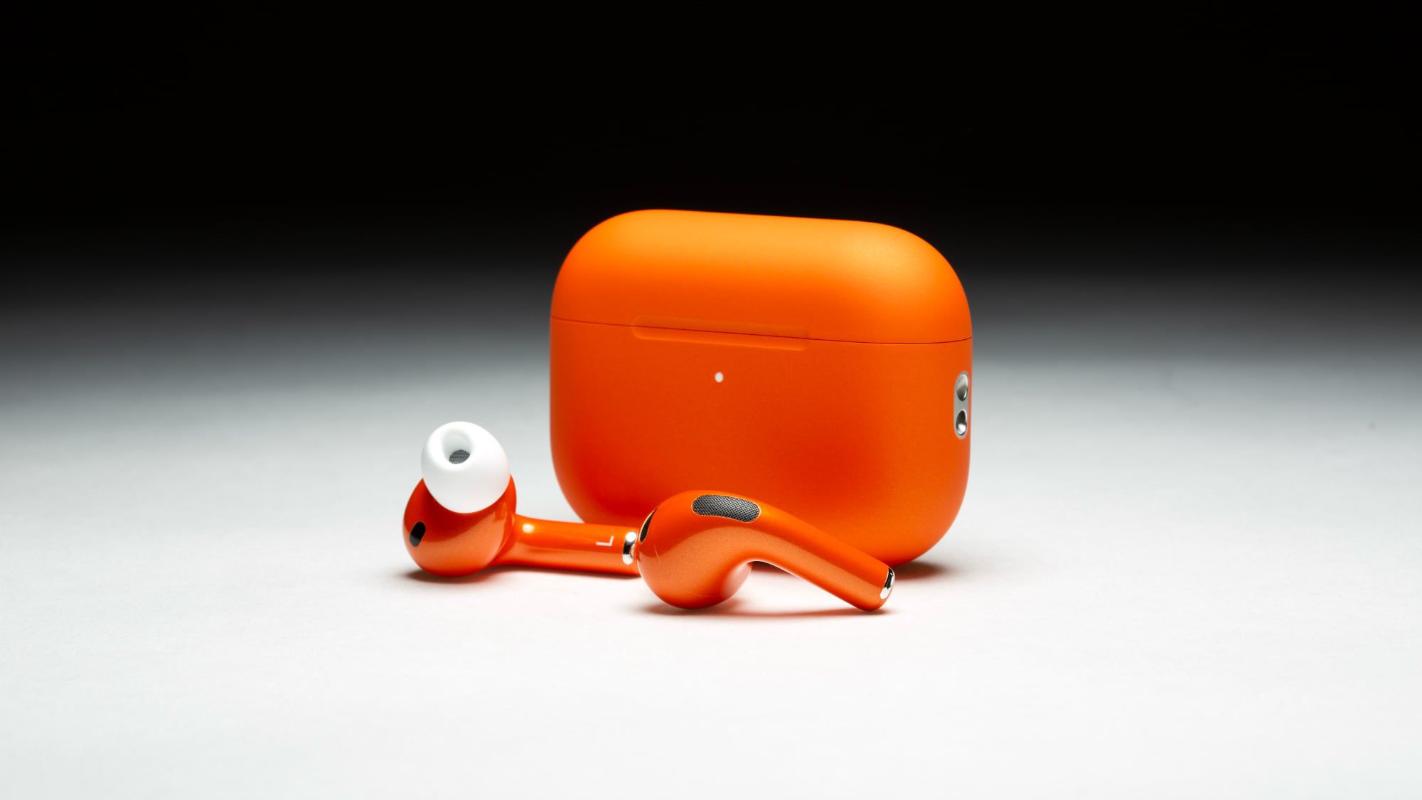 colorware airpods pro 3 orange
