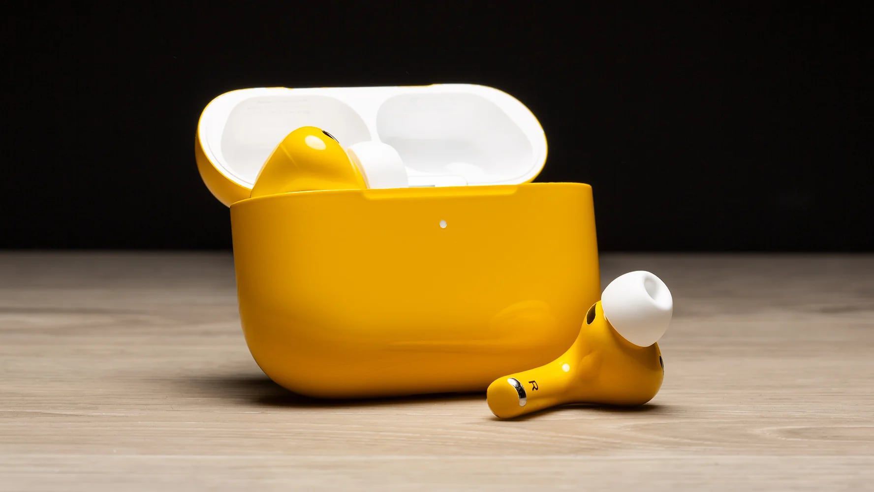 colorware airpods pro 3 yellow