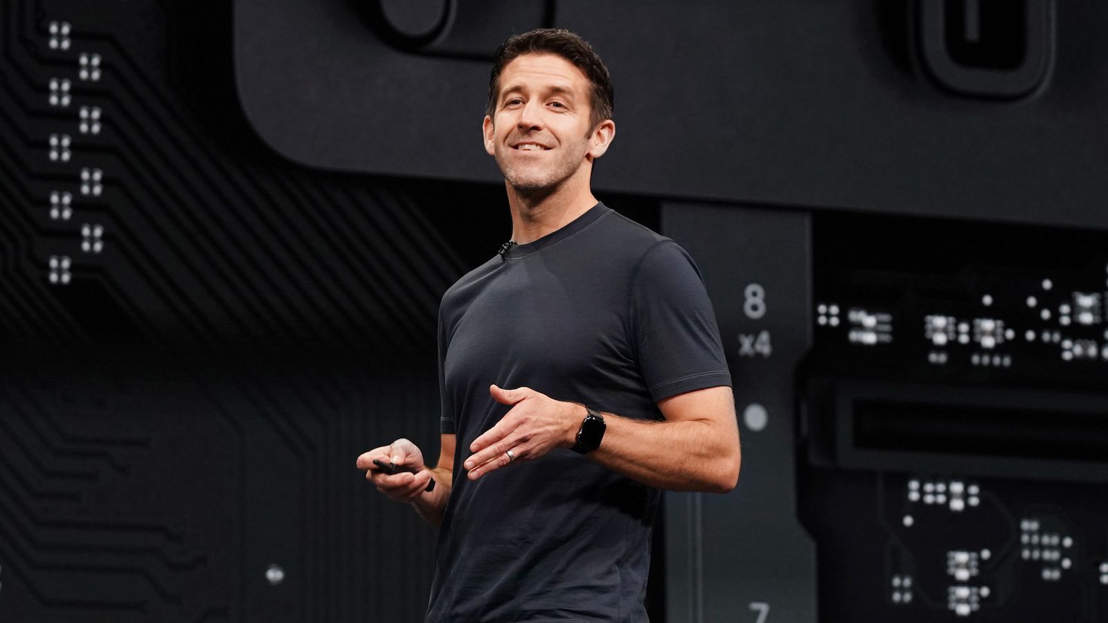 Apple John Ternus 2019