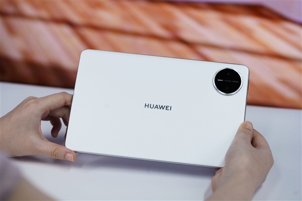 华为再夺中国平板第一 暴增21%！苹果iPad大跌