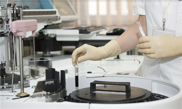 多家店铺水银体温计显示售罄