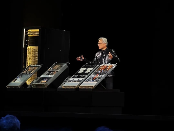 英伟达Vera Rubin AI服务器架构