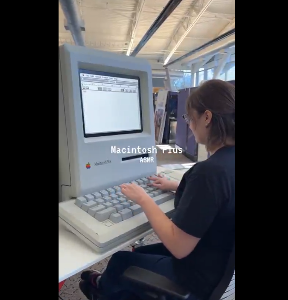 博物馆展出的巨型Macintosh Plus复制品