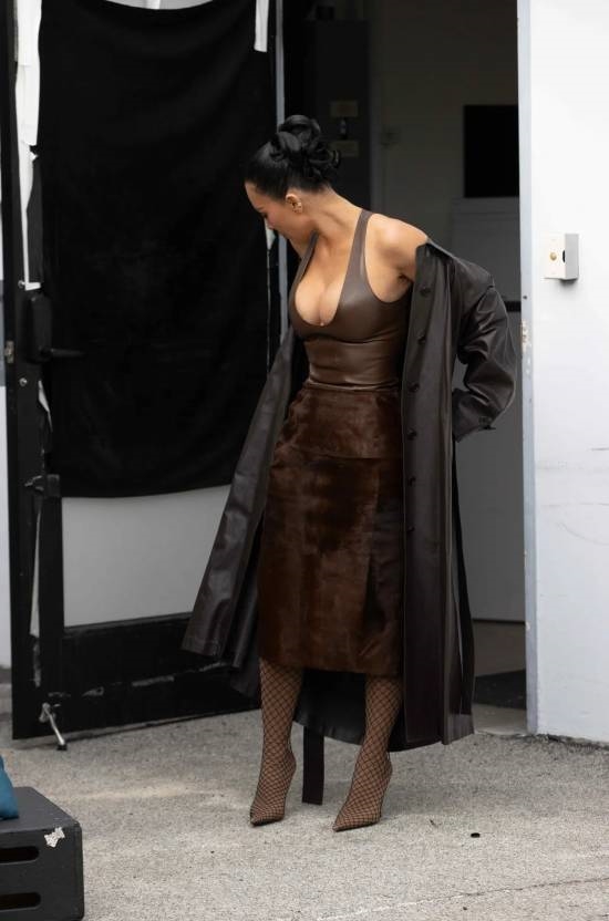 金卡戴珊复工造型