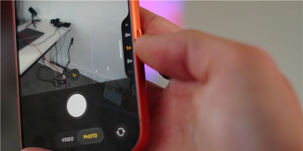 iPhone 18 Pro简化相机键功能