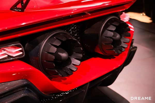 追觅火箭超跑侧面