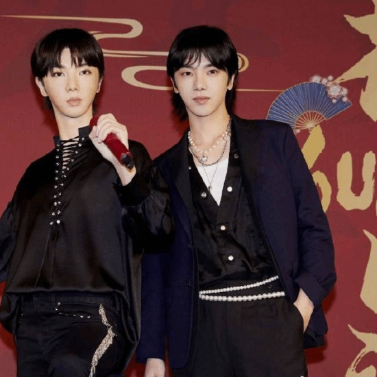 华晨宇蜡像细节