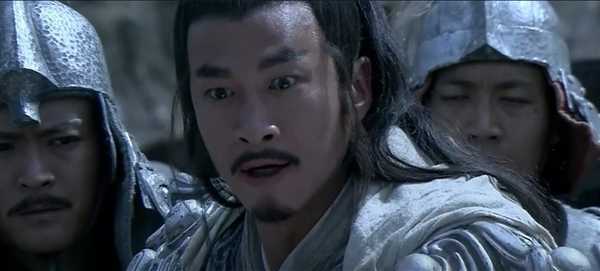 何润东手持方天画戟扮项羽超燃巡场