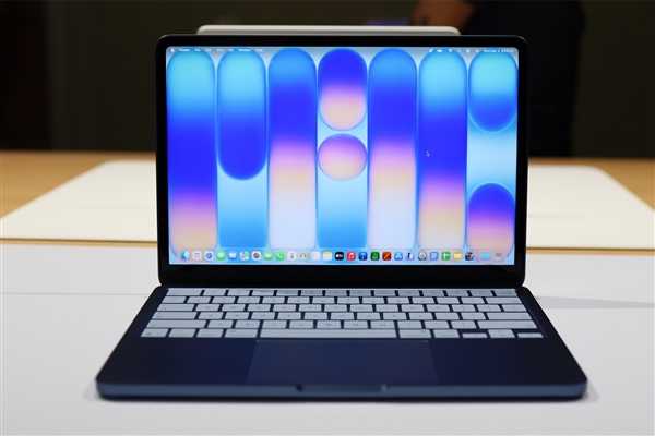 苹果不惜高价买“芯” MacBook Neo生产目标提高至1000万台