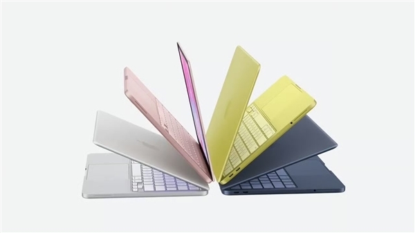 MacBook Neo侧面
