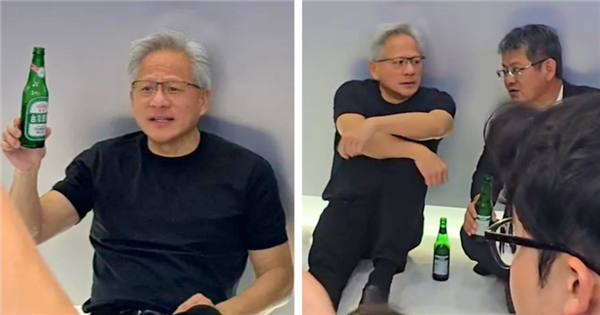 黄仁勋对镜头微笑