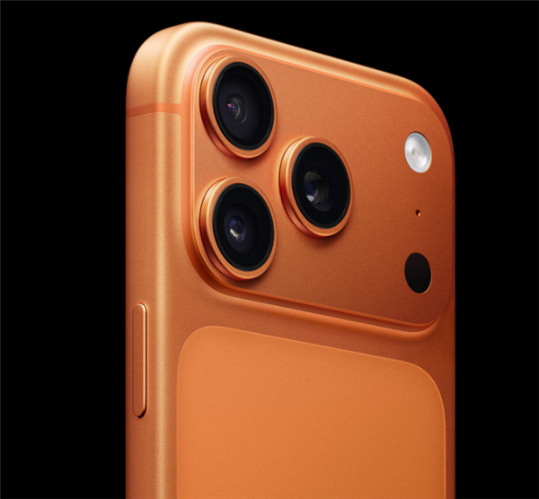 iPhone 17 Pro Max激活量超1438万台：一款顶四款国产Ultra旗舰总和
