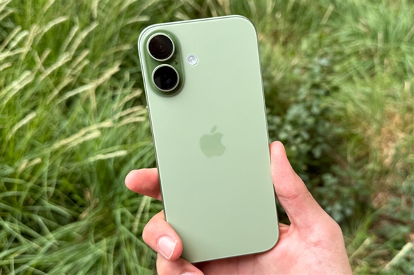 等等党失策！iPhone 17涨价开始倒计时：苹果连续多次削减产能