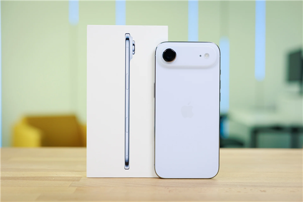 苹果iPhone Air 2渲染图