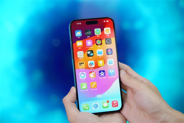 国庆假期调休今起上班，苹果用户感叹：iPhone闹钟这回终于响了