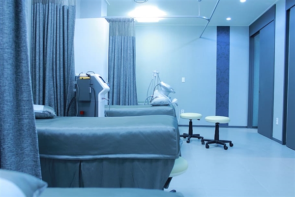 大家乐就餐后多人食物中毒：有孩子休克进ICU 涉事门店已停业
