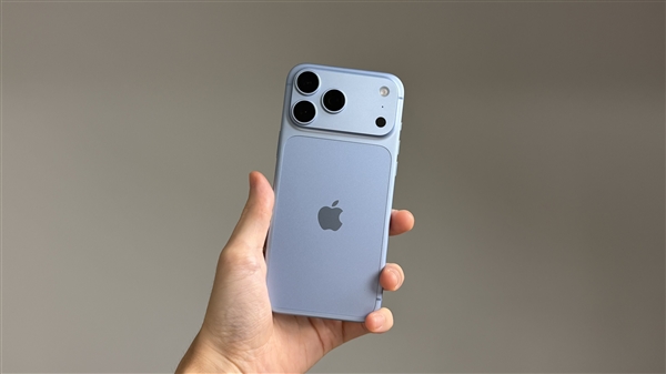 苹果又出奇招：iPhone 18 Pro Max巧妙解决电池运输难题