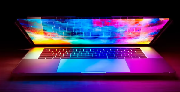 等等党赢麻！苹果MacBook Pro下月大改款：首款触屏+大幅减重