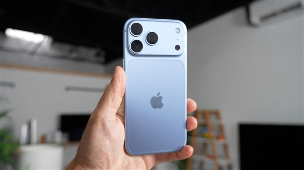 被热搜骗惨了！都说iPhone 18 Pro卖不动 结果已卖出300万台