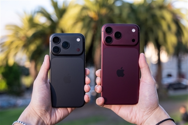 苹果确认：美版iPhone 18 Pro Max有问题 只能通过换机解决